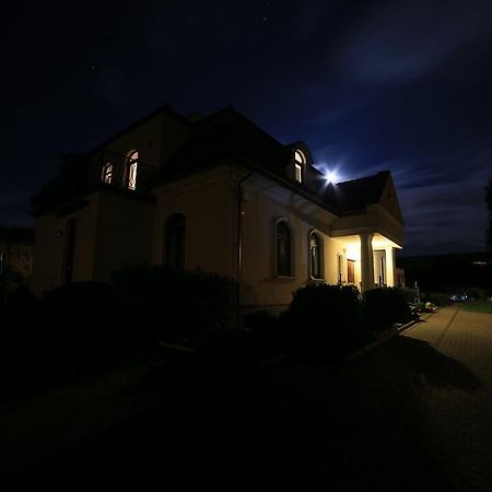 Prestige Bed & Breakfast Wierzchowisko Екстериор снимка