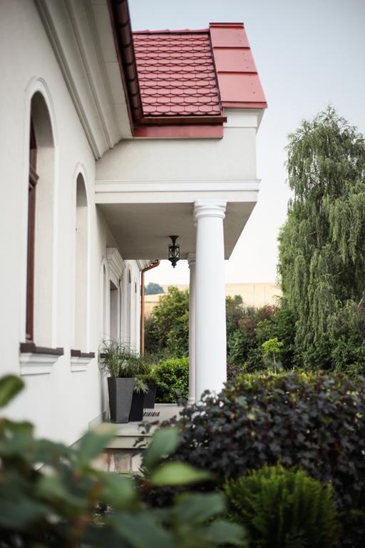 Prestige Bed & Breakfast Wierzchowisko Екстериор снимка
